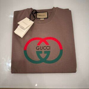 Gucci Logo Print T-shirt Size Medium New with tags